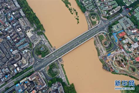 广西桂林：漓江现147.9米洪峰水位 部分街道被淹 - 图说新闻 - 华夏经纬网