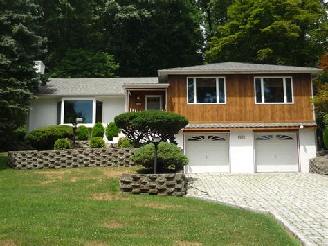 Landscaping Ideas For Front Of Split Level House at Tyler Dean blog