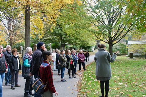 Members Week: Early Fall Nature Walk – Reflections on Change Within Us ...