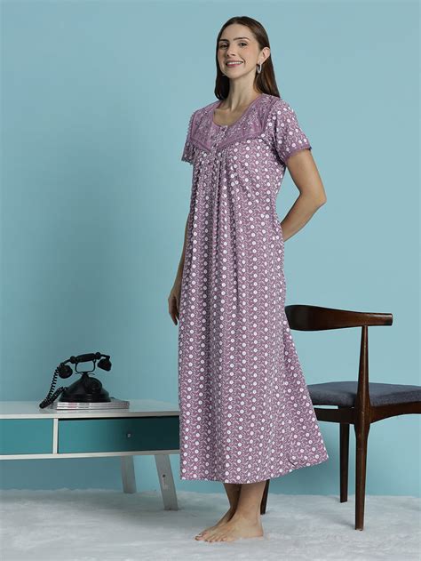 Which is the best nighty for women in India – 9shines label