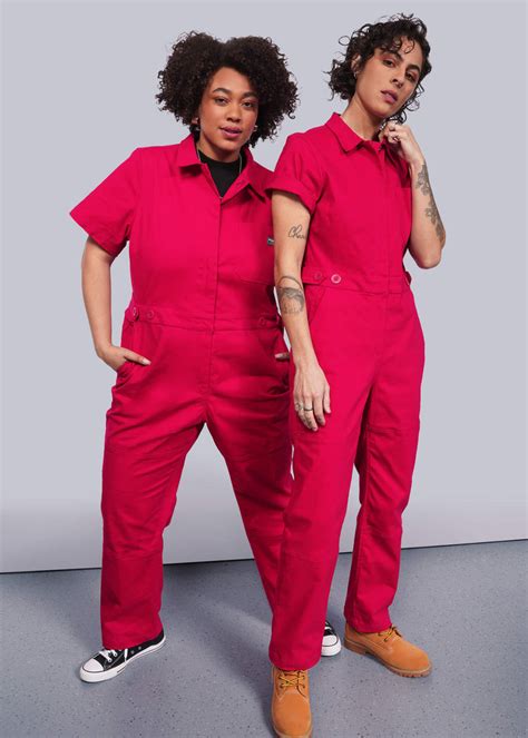 Business-Casual Gender-Neutral 的图像结果