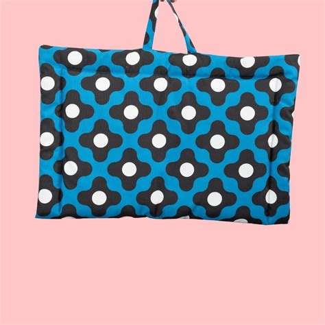 Blue Bliss Pet Mat – Soft, Non-Slip & Travel-Friendly by Pet Set Go