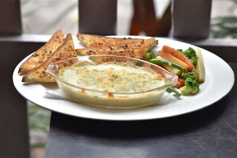 Head To This Cafe For Instagrammable Aesthetics & Scrumptious Food! | LBB