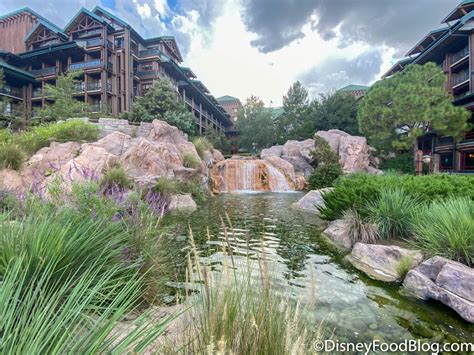 PHOTOS: Tour the NEWLY RENOVATED Rooms at Disney's Wilderness Lodge ...