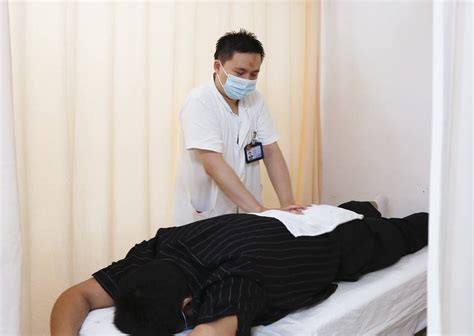 上海这家医院开出针灸推拿儿科夜门诊，上班预约下班放学“笃悠悠”来看病