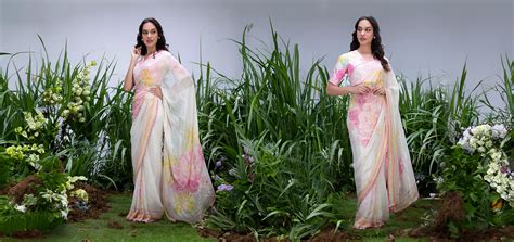 Check Latest Collection of Archana Shah's Shimmer Sarees