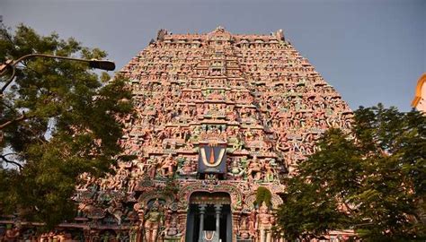 Sarangapani Temple: Exploring Spiritual Calm And Peace