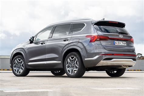 2023 Hyundai Santa Fe Hybrid review | CarExpert