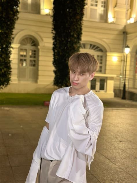 Milk tea brown hair men | Brown hair men, Men hair color, Brown hair