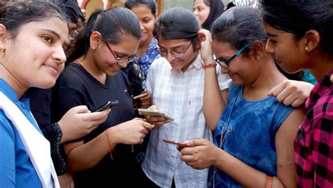 India's mobile subscriber base to touch 1.42 bn by 2024; 80% to use 4G ...