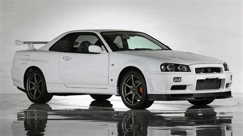 Nissan R34 Skyline GT-R V-Spec sets price record - Drive