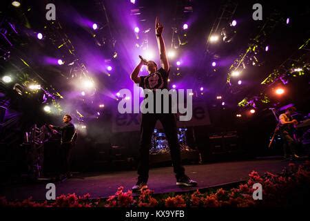 Example Singer 的图像结果