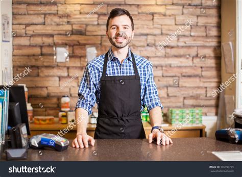 Hispanic Business Owner 的图像结果