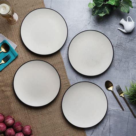 Ceramic Minimal Black Rim Quarter Plate- Set Of 4 – The Decor Mart