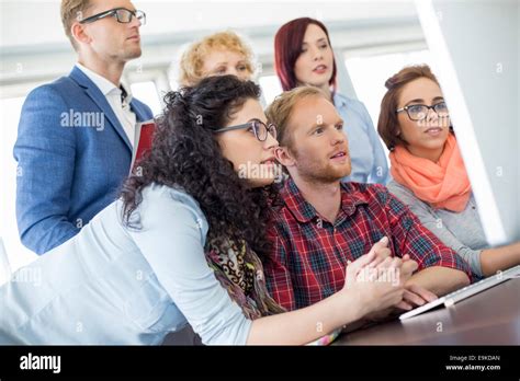 People Operating Computer 的图像结果