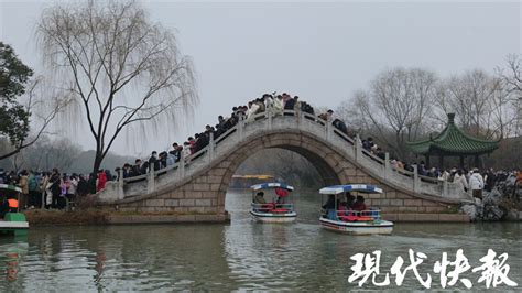 何须三月下扬州，今年春节200多万游客乐游扬州_腾讯新闻