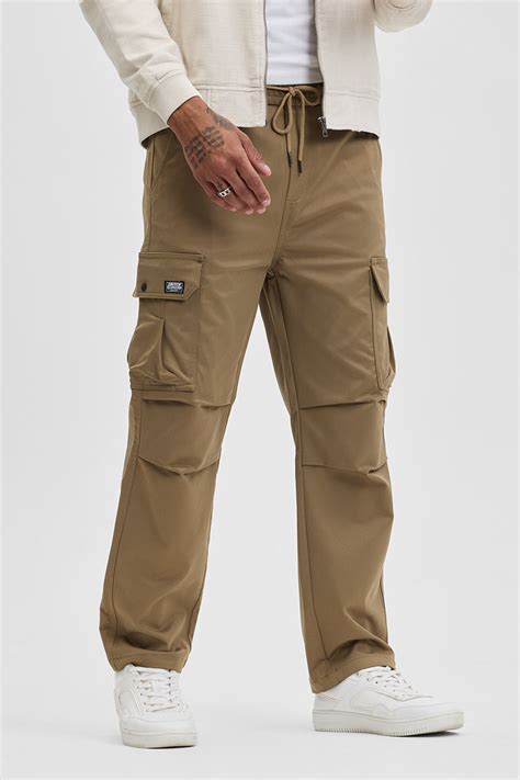 Buy Men's Brown Relaxed Fit Cargo Pants Online | Snitch – SNITCH