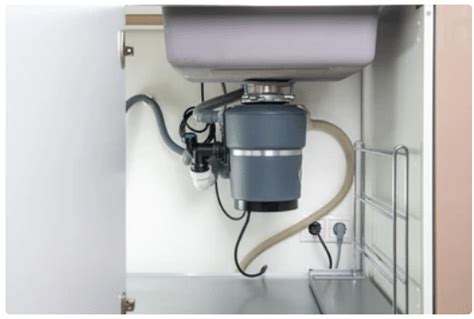 How to Fix Garbage Disposal 的图像结果