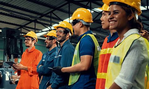 Insurance Manufacturing 的图像结果