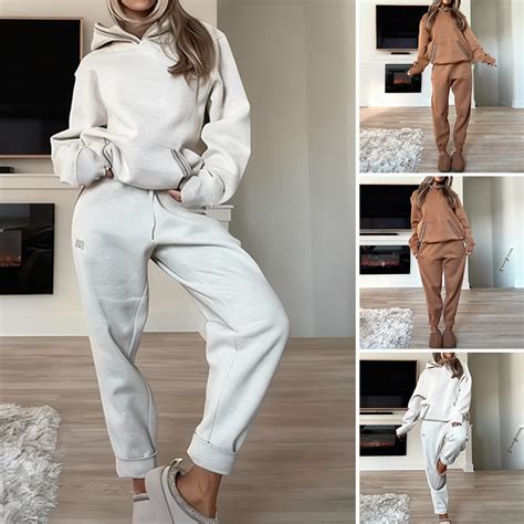 Ensemble femme décontracté avec haut à capuche et pantalon à taille él