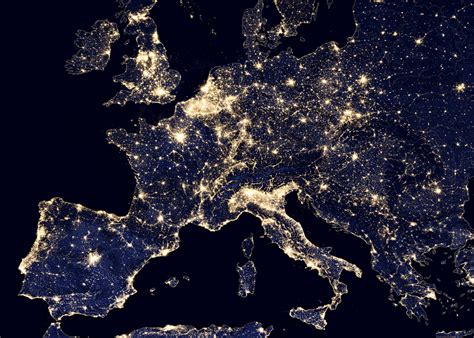 Large satellite image photo of Europe at night | Europe | Mapsland | Maps of the World