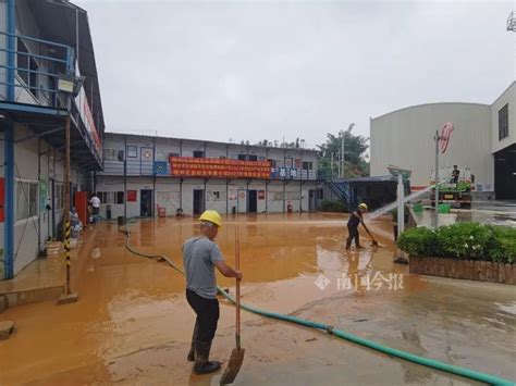 正在抢修！柳州这里上午淹水了，还有车抛锚_腾讯新闻