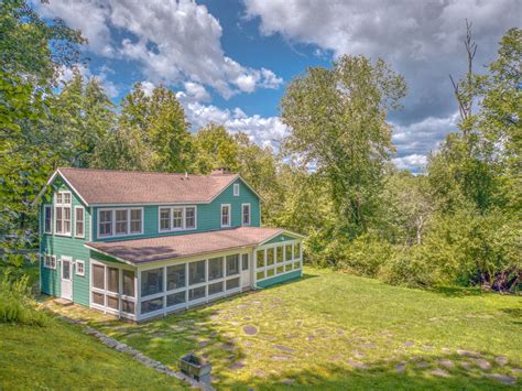 Willem Dafoe lists Hudson Valley home for $1.27M