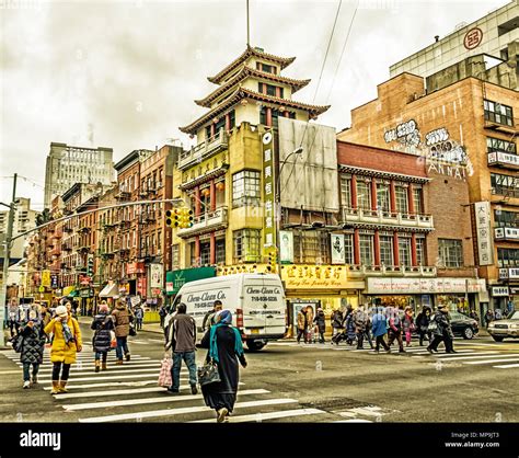 Rue du canal chinatown new york city Banque de photographies et d ...