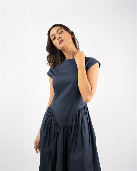 Flared Boat Neck Midi Dress – 100% Cotton – Tsukie