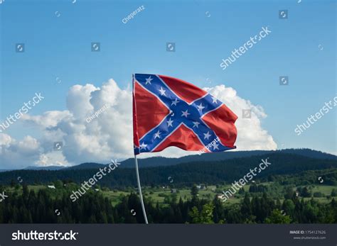 State flags with confederate flag