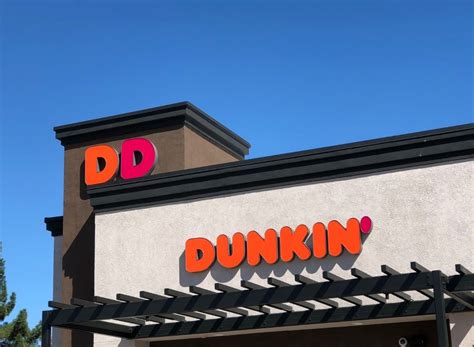 We Asked 3 Dietitians Their Favorite Dunkin’ Drink—They All Said the Same Thing