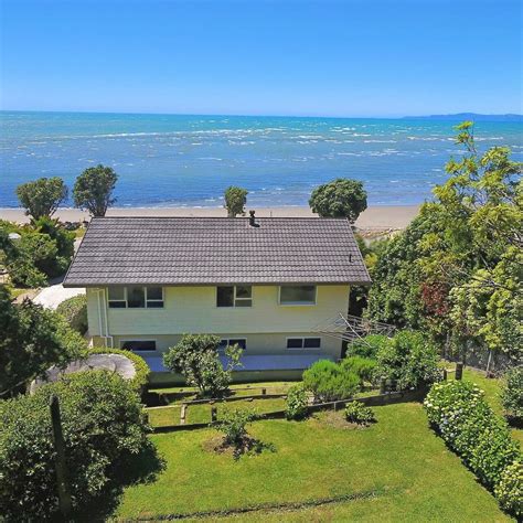 Book a New Zealand bach for your stay