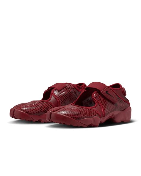 Women's Air Rift 'Team Red' (IM5739-600) release date . Nike SNKRS