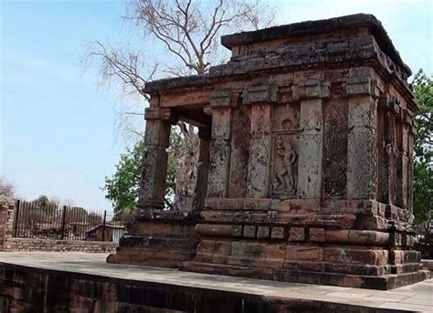Shiva Mandapika Temple, Mahua Village, Khaniadhana Tehsil, Shivpuri ...