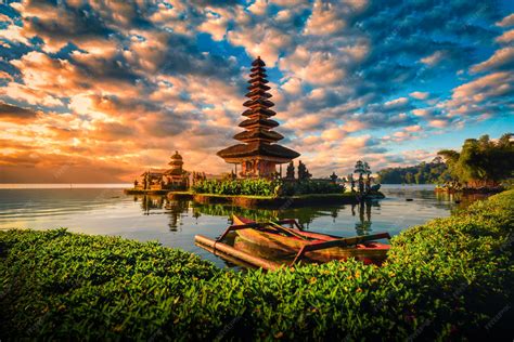 Premium Photo | Pura Ulun Danu Bratan, Hindu temple with boat on Bratan ...