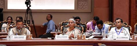 நிதியமைச்சர் நிர்மலா சீதாராமன் தலைமையில் பட்ஜெட்டுக்கு முந்தைய ஆலோசனை ...