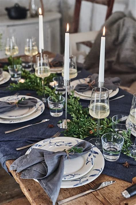 5 place settings to inspire your Christmas table setting