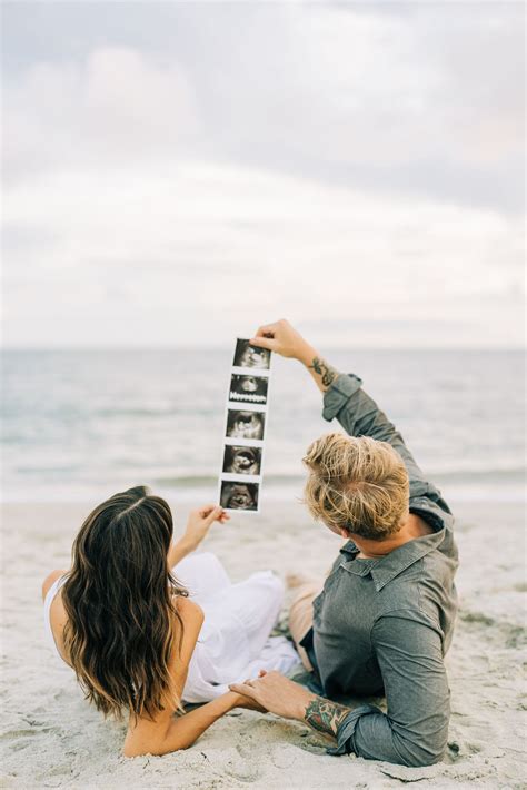OUR PREGNANCY ANNOUNCEMENT PHOTOS AT THE BEACH - Allie Wears