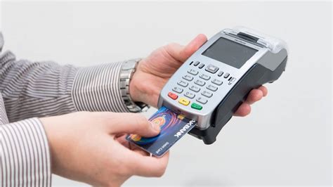 Why Your Business Should Upgrade to the Latest Card Swipe Machine?