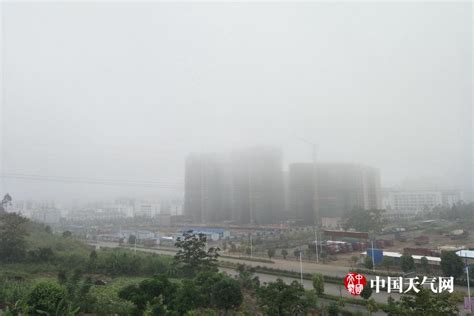 崇左晨能见度不足200米-广西高清图片-中国天气网