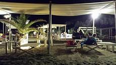 bagno tirrenia scorcio della sala sulla spiaggia con musica live bagno tirrenia scorcio della sala sulla spiaggia con musica live