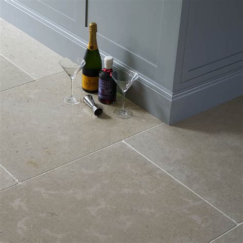 Provence Limestone - Tumbled Limestone Floor Tiles - White Hall