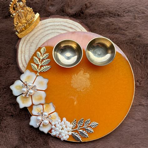 Saffron Shine Tilak Plate – River Of Resin