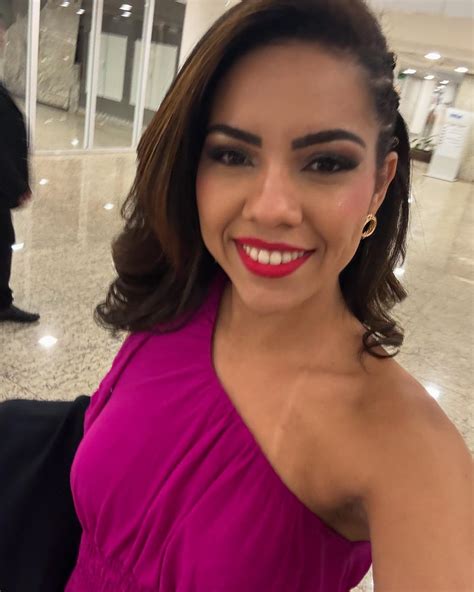 Jennifer Ferreira | Um dia especial! | Instagram