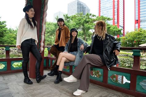 Local People Aesthetics 的图像结果