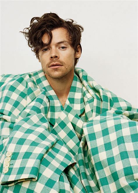 Harry Styles stars in the campaign of Gucci HA HA HA, the collection ...