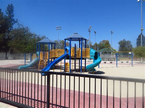 Los Angeles Park Reviews: North Hollywood Park