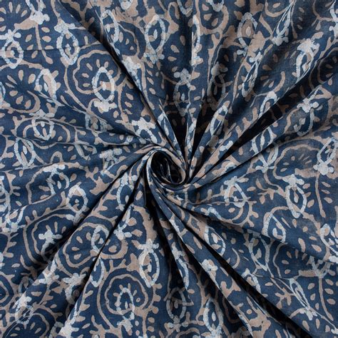 New Dabu Hand Block Print Fabric @Uoto 50% OFF | Dmaasa