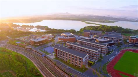 2021年杭州国际学校校园开放日预约报名中-杭州朗思教育