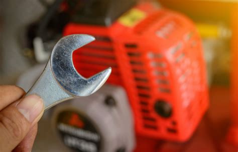 Small Engine Repair Class 的图像结果